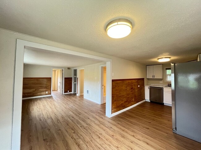 Building Photo - 2 Bed 1 Bath home in Powellhurst-Gilbert! In Unit Laundry and Private yard!