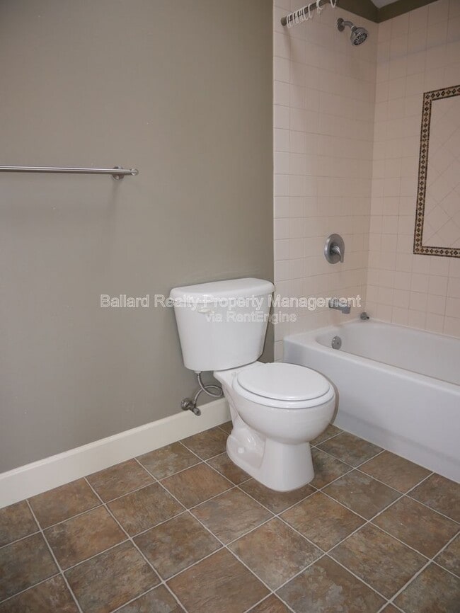 Building Photo - 1415 NW 61st St