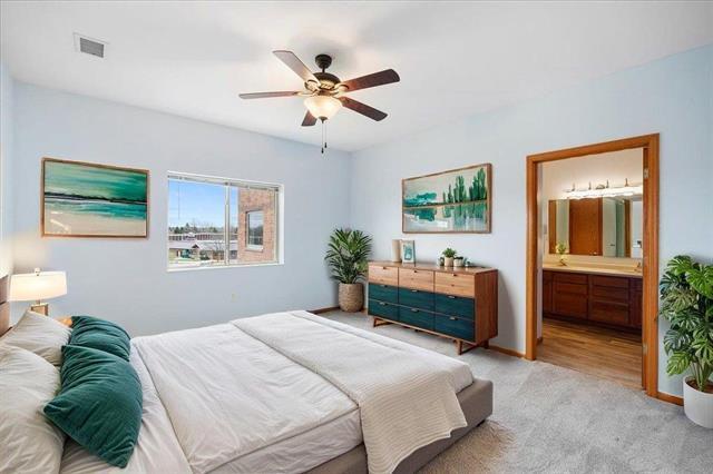 Virtually Staged - 301 Harbour Town Dr