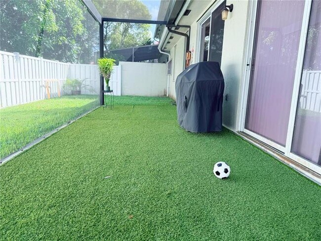 Building Photo - 10235 Panama St