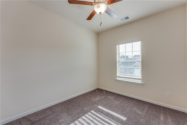 Building Photo - 5317 Burrus Ln
