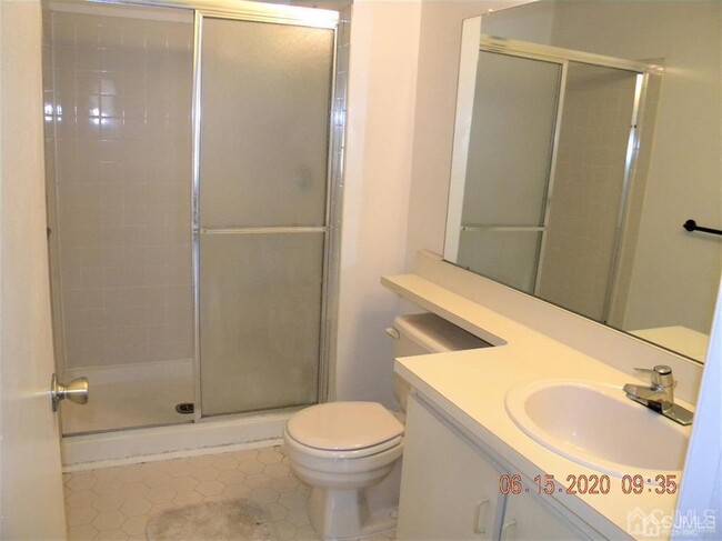 Building Photo - 68 Aspen Ct