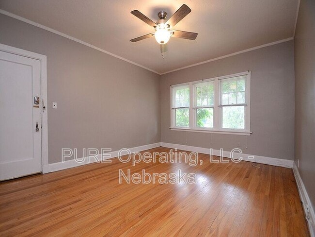 Building Photo - 406 N 49th St