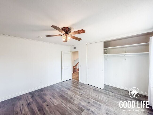 Building Photo - 10056 Riverhead Dr