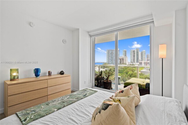 Building Photo - 4250 Biscayne Blvd