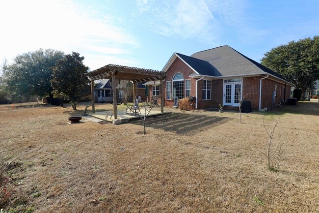 Building Photo - 1855 Beachforest Way