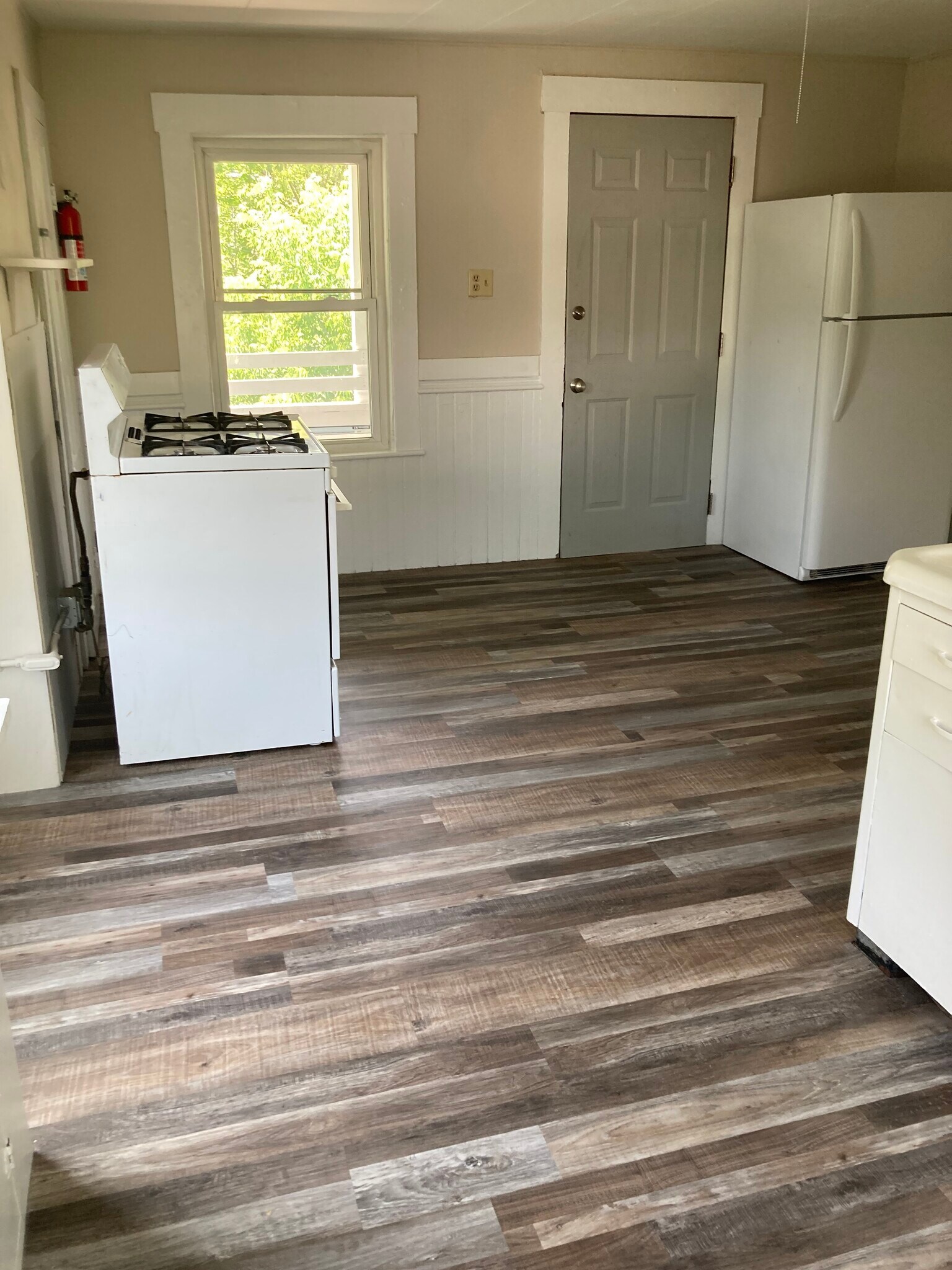 Building Photo - 68 Elm St