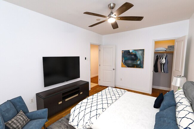 Building Photo - Conveniently Located 1 Bedroom Plus Den in Brookland