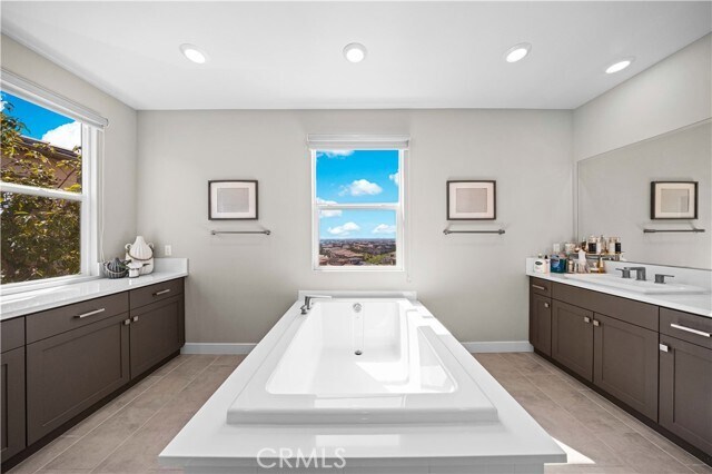 Building Photo - 539 Serrano Summit Dr