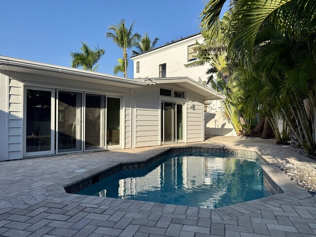 Building Photo - 156 N Boulevard of the Presidents