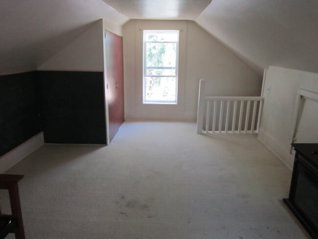 Building Photo - 438 High St