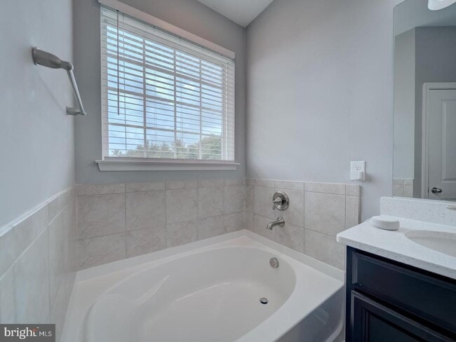 Building Photo - 2805 Medstead Ln