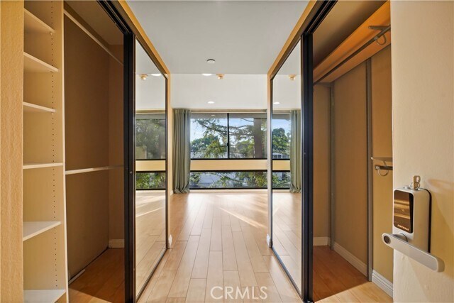 Building Photo - 500 E Del Mar Blvd