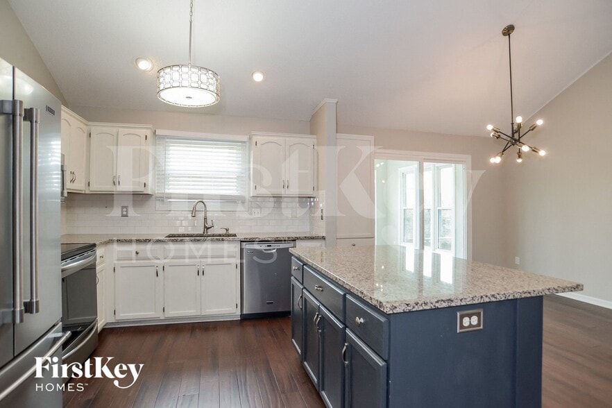 Building Photo - 6505 W 151st Pl