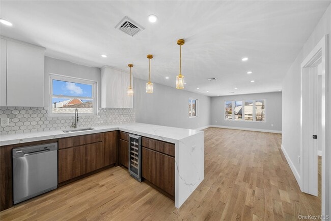 Building Photo - 219-16 141st Ave