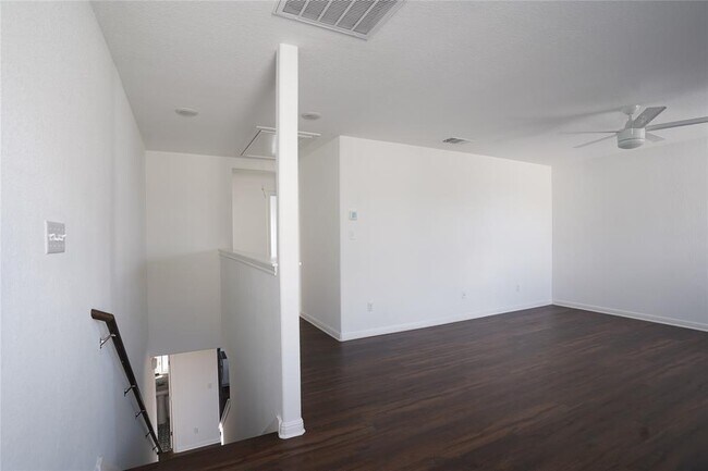 Building Photo - 304 Northview Ln