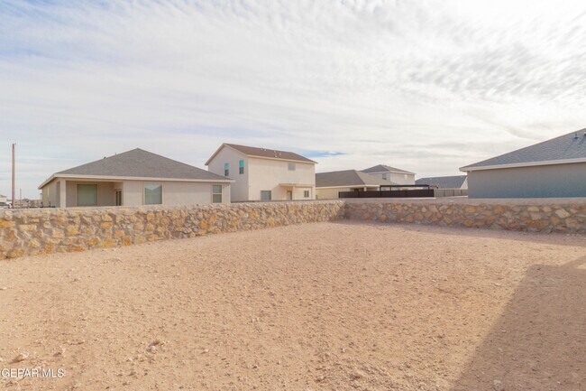 Building Photo - 13821 Madero Dr