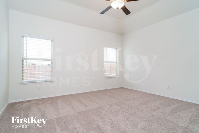 Building Photo - 446 Stuart Ln