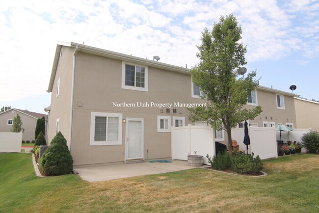 Building Photo - 2 Bed, 1.5 Bath, HVAC