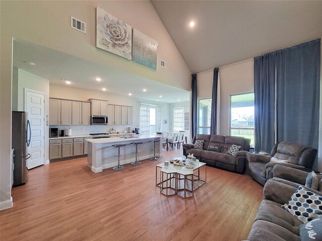 Building Photo - 6322 Cambrai Wood Ln