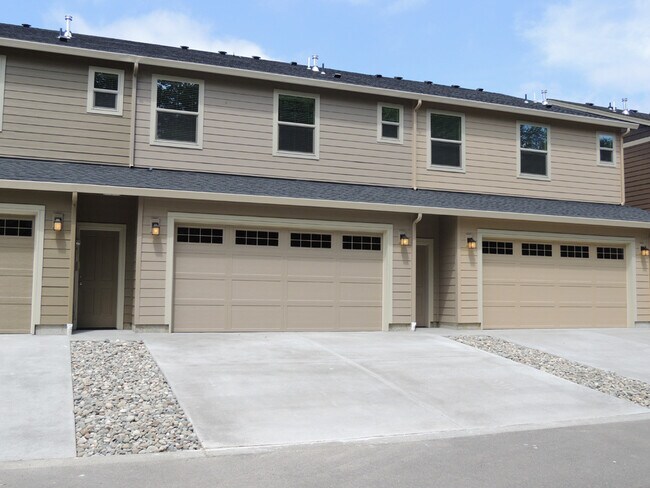 Building Photo - RENT REDUCTION; Modern Hawks Prairie Townhome