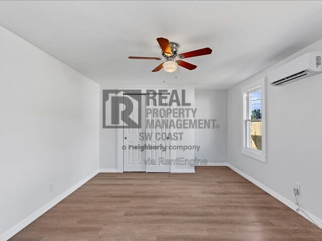 Building Photo - 8025 Roy Dr