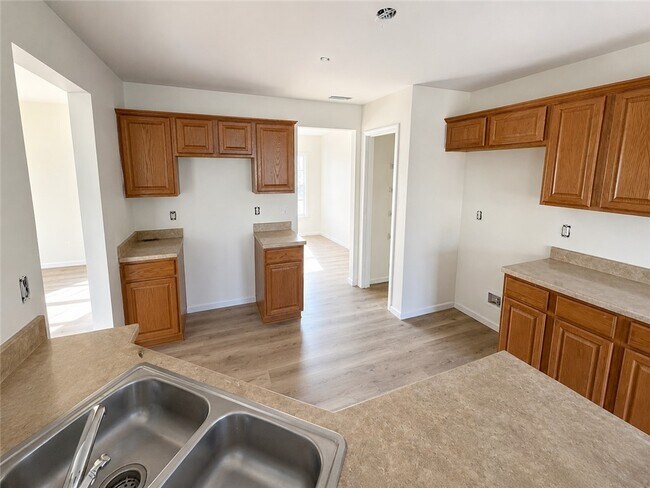 Building Photo - 414 Bentridge Dr