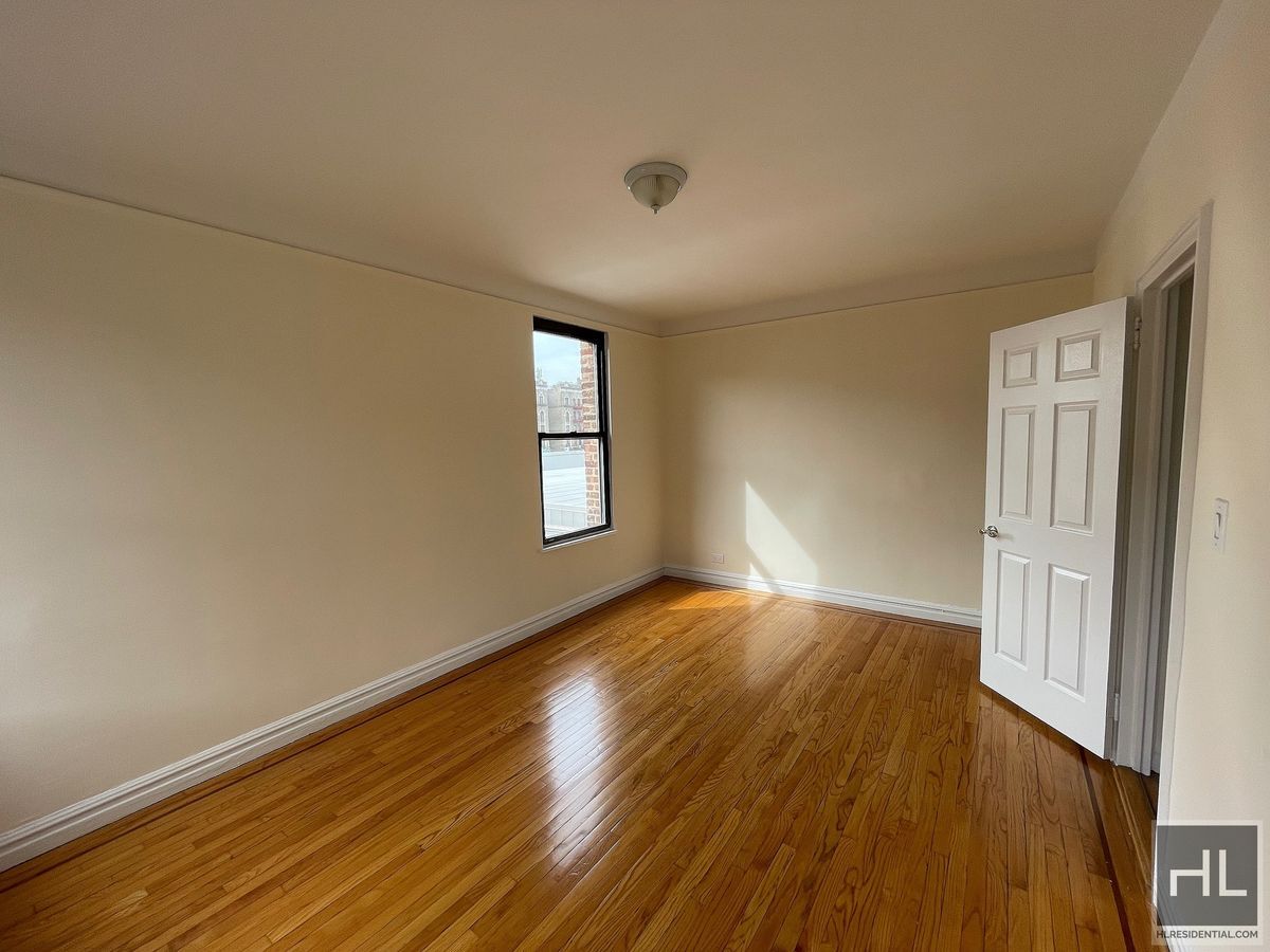 Building Photo - BROADWAY