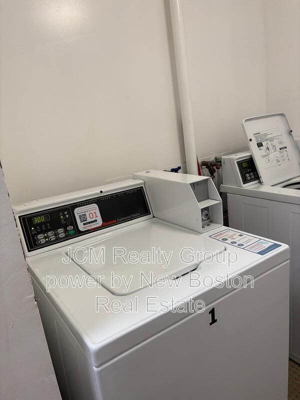 Building Photo - 116-124A Central Ave