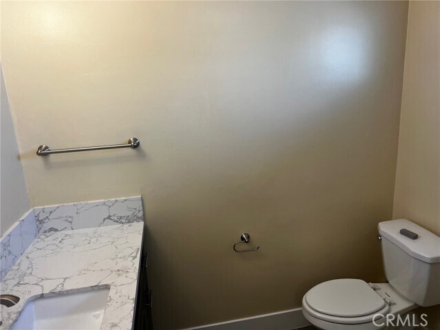 Building Photo - 4059 W 142nd St