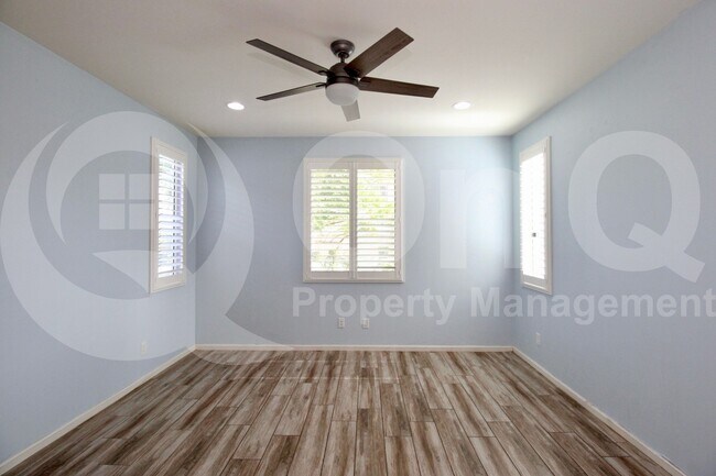 Building Photo - 3080 S Jasmine Dr