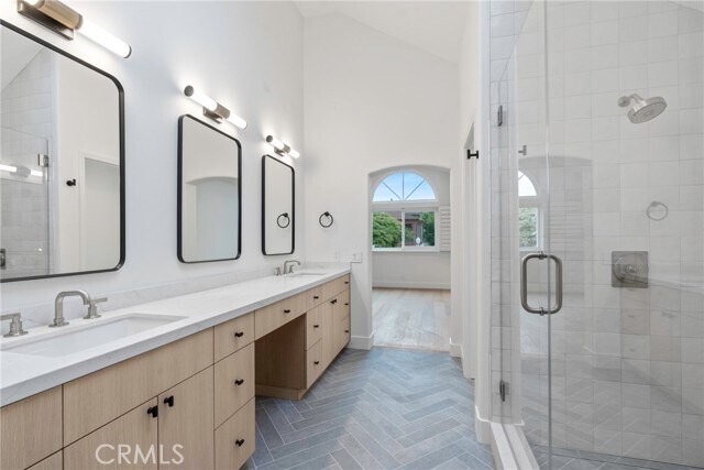 Building Photo - 2750 Point Del Mar