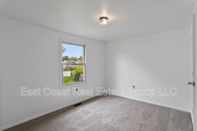 Building Photo - 500 N Marshall St