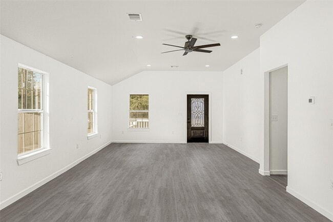 Building Photo - 1412 Northwood St