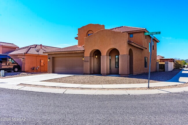 Building Photo - 4830 S VALLECANO Dr