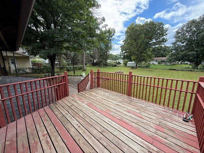 Building Photo - Bloomington 4 Bed 3 Bath SF Home available...