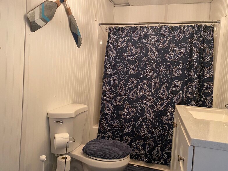 Bathroom with tub and shower - 27 Fairway Dr