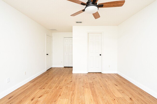 Building Photo - Welcome to your Dream Home in Ormond Beach