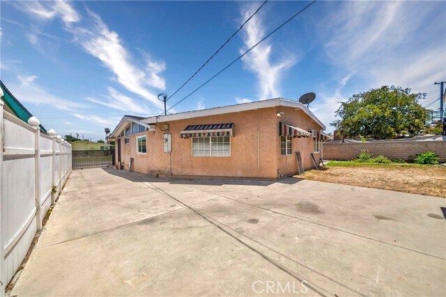 Building Photo - 14621 Dalmatian Ave