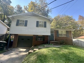 Building Photo - 1763 Whiteoak Rd