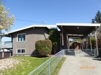 Building Photo - Beautiful 4 Bed 3 Bath Spacious Home in Renton