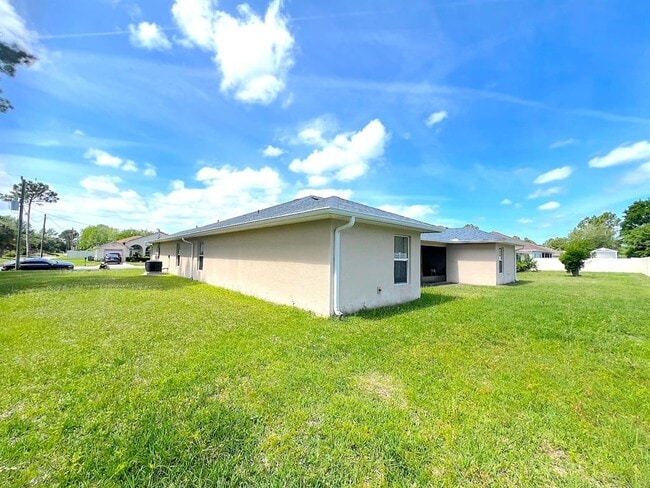 Building Photo - 14 Buttonwood Ln