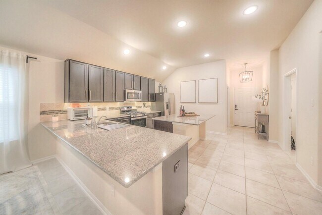 Building Photo - 2311 Bright Sunrise Trl