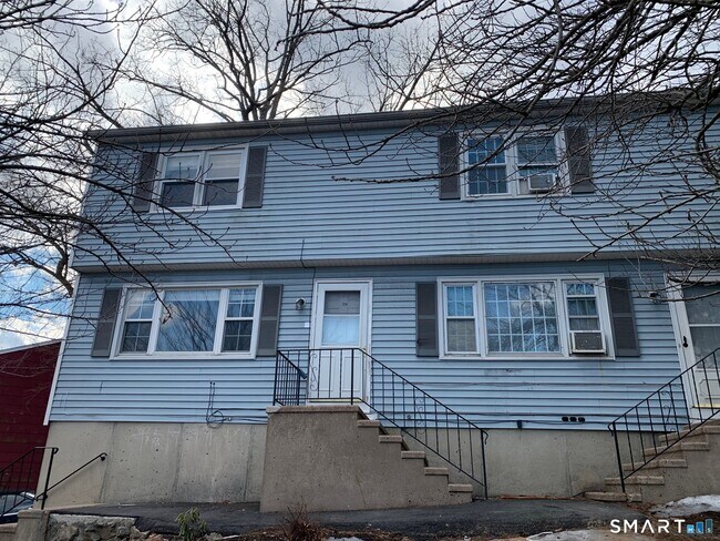 Building Photo - 12 Irving Pl