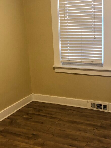 Building Photo - 3881 Holbrook St