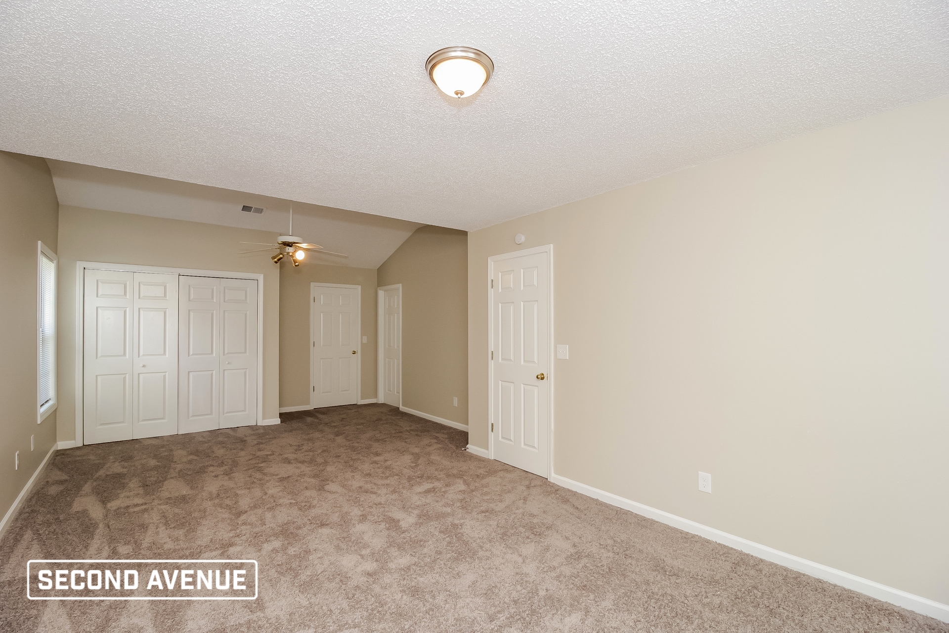 Building Photo - 5736 Broadleaf Way