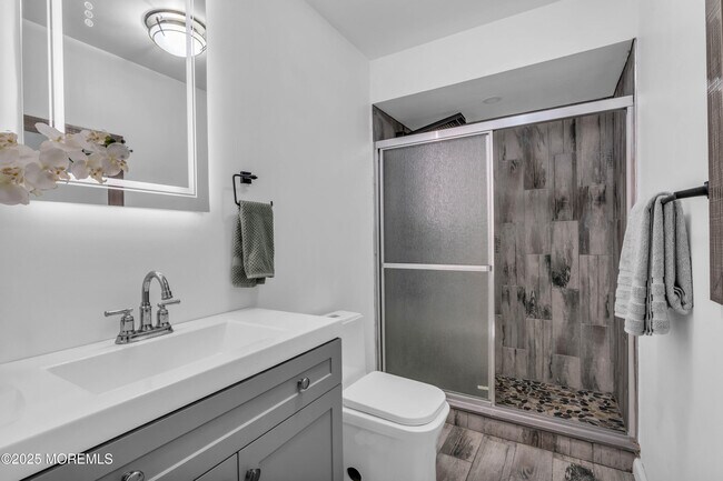 Building Photo - 803 Ocean Gate Dr