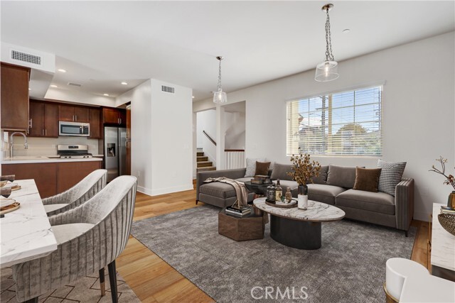 Building Photo - 2209 W 237th St