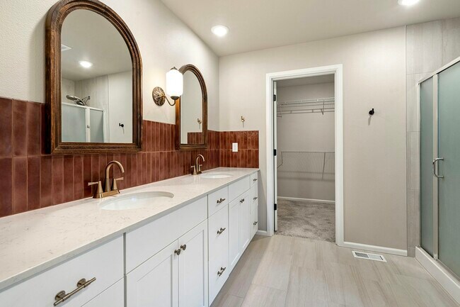 Building Photo - 4350 Nettle Dr SE