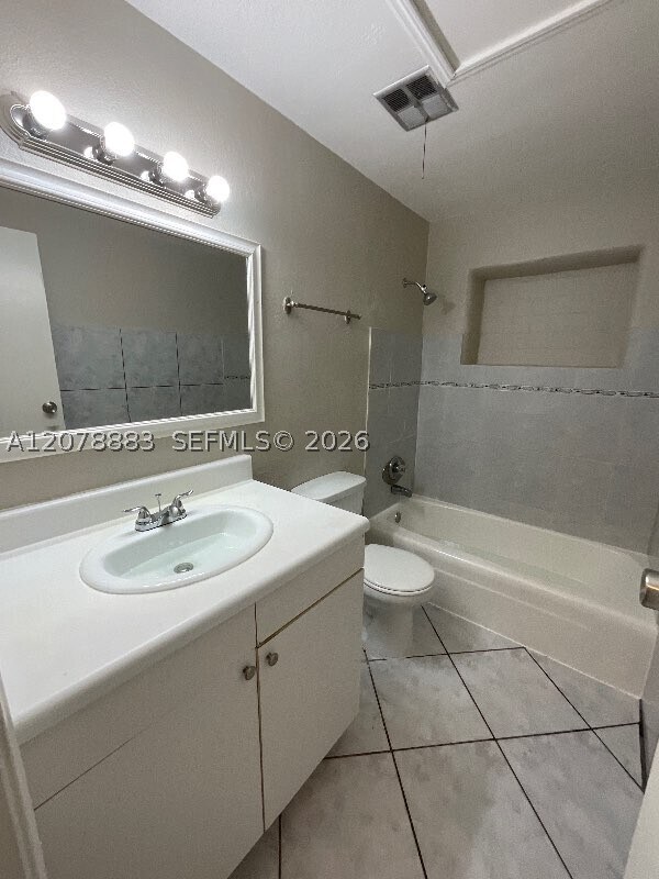 Building Photo - 2100 NW 74th Ave
